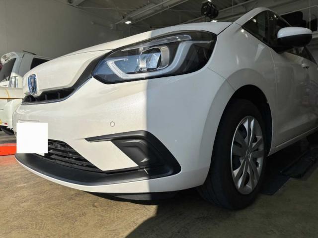 ホンダ　フィット　フロントバンパーキズ・へこみ直し