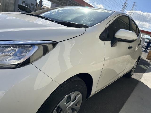 トヨタ アクア フェンダー(ライト横)キズ・へこみ直し 大阪市住之江区 板金塗装