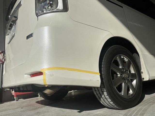 トヨタ ヴォクシー リアバンパー キズ・へこみ直し 大阪市住之江区 板金塗装