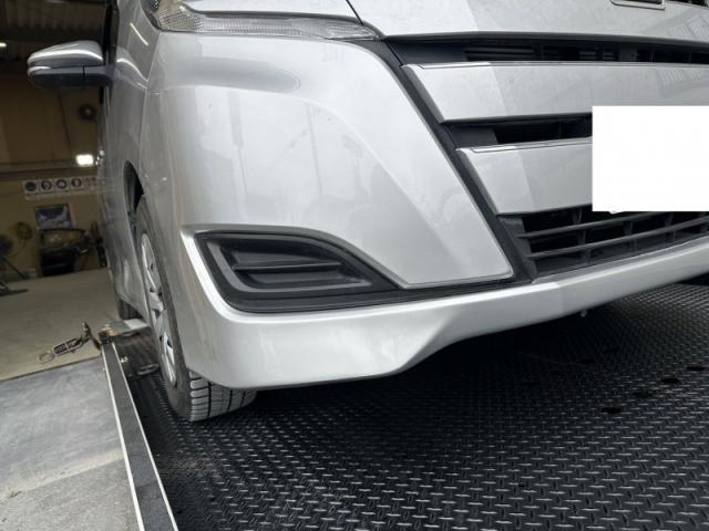 トヨタ ノア フロントバンパー キズ・へこみ直し 大阪市住之江区 板金塗装