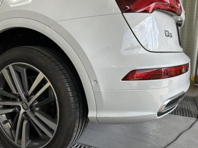 アウディ Q5 輸入車のバンパー キズ・へこみ直し 大阪市住之江区 板金塗装