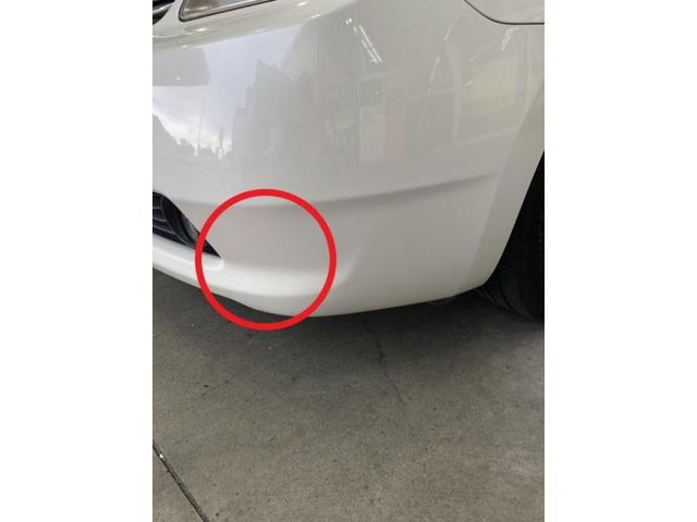 トヨタ プリウス フロントバンパー キズ・へこみ直し 大阪市板金塗装