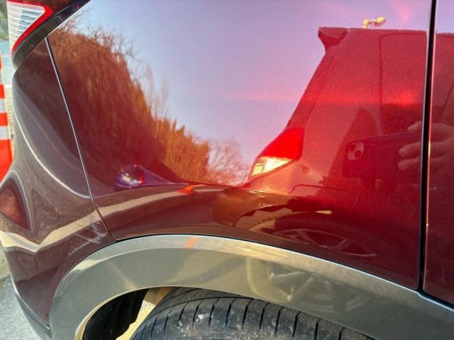 ホンダ　ヴェゼル　右後ろタイヤ上キズ・へこみ直しとモール交換　宇部市　カーコンビニ倶楽部