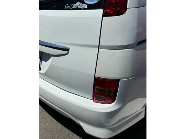 トヨタ アイシス トランク(リヤハッチ)とバンパーキズ・へこみ直し 宇部市 カーコンビニ倶楽部