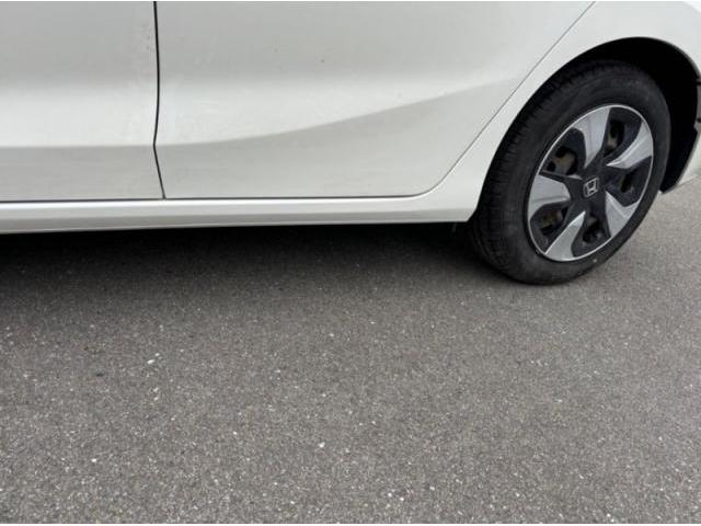 ホンダ フィット サイドシル(ドアの下車体下部)キズ・へこみ直し 宇部市