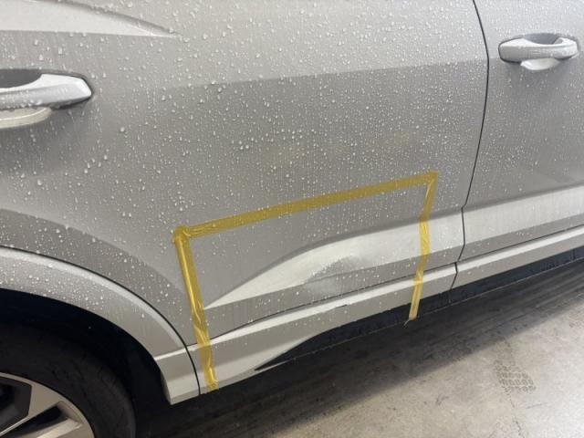 アウディ Q3スポーツバック 輸入車のドアキズ・へこみ直し 宇部市 カーコンビニ倶楽部