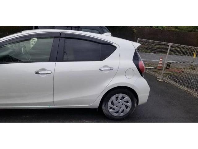 トヨタ　アクア　給油口付近のパネル　キズ・へこみ直し　宇部市カーコンビニ倶楽部