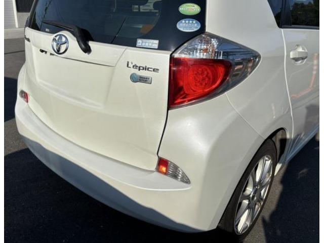 トヨタ　ラクティス　リヤバンパーキズ・へこみ直し　宇部市カーコン工法で早い修理