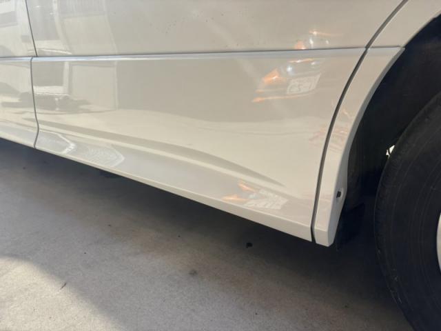 トヨタ　ノア　左リヤドアモール、リヤフェンダーモール、リヤバンパーキズ・へこみ直し　宇部市