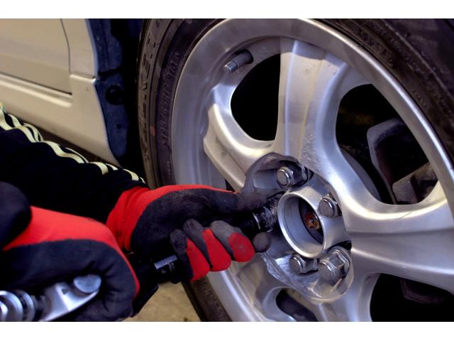 車検のプロフェッショナルが、徹底した点検・整備を実施致します。オイル交換などお気軽にどうぞ！