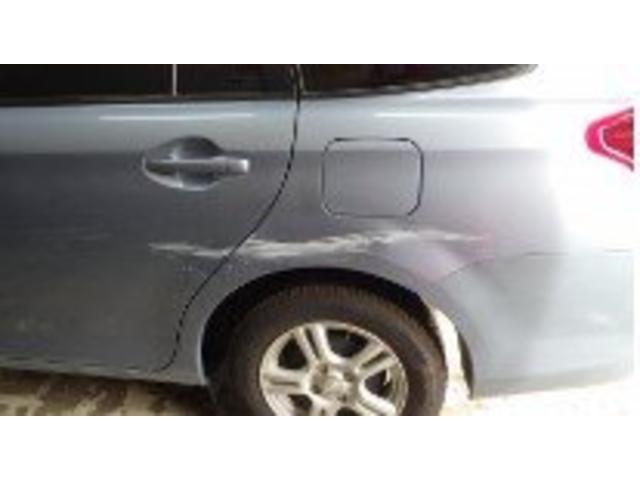 トヨタ　カローラフィールダー　ドアと給油口付近のキズヘコミ板金塗装しました。　修理中代車無料！　お見積無料！　福岡市西区