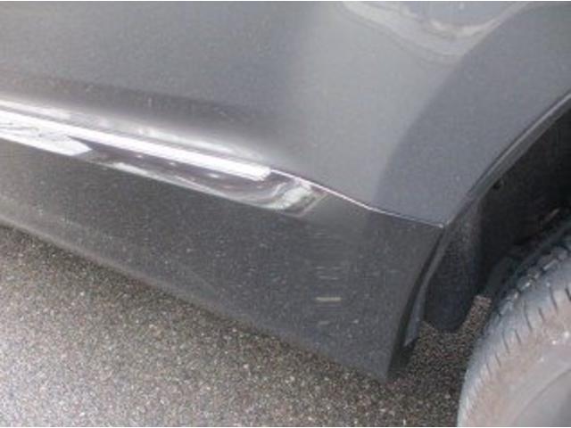 三菱　デリカＤ：５　後ろドアの下とその下のモールカバーキズ・へこみ直し　ブロック接触キズ　福岡市西区　板金塗装修理店