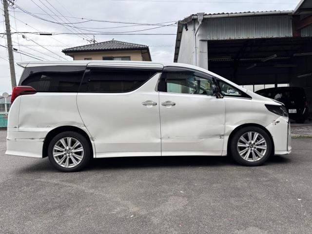 トヨタ　アルファード　板金・外装補修