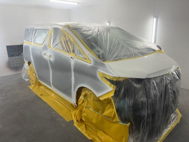 トヨタ　アルファード　板金・外装補修