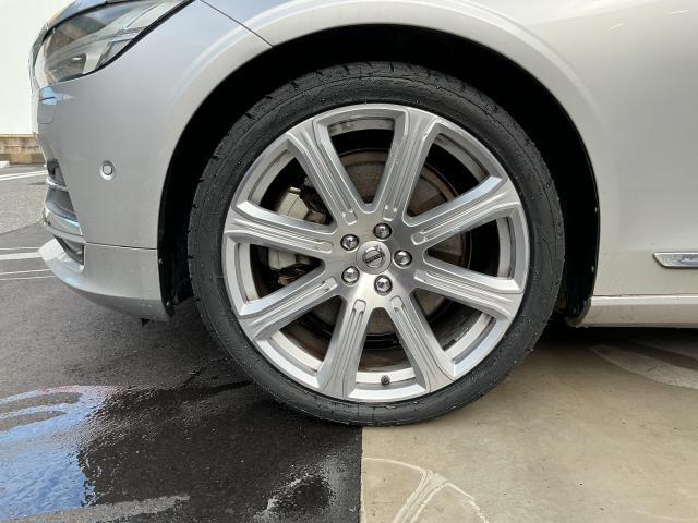 ボルボ　Ｖ９０　タイヤ交換