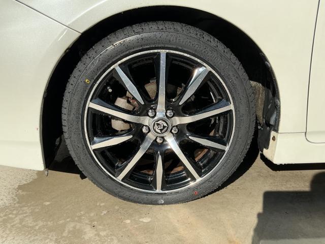 トヨタ　プリウス　タイヤ交換