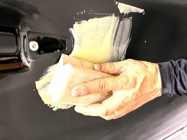 【工程６】サンドペーパーで整えます