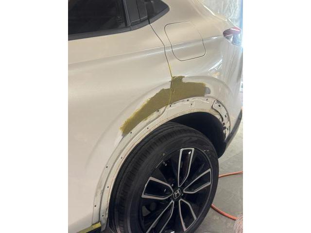 ホンダ　ヴェゼル　キズ・へこみ直し 名古屋市 名古屋市西区 清須市 春日井市 瀬戸市 尾張旭市 長久手市 鈑金塗装 カスタム 見積もり無料 代車無料