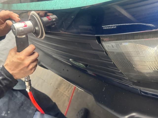 ランドローバー レンジローバーヴォーグ 塗装 経年劣化補修 色あせ 傷修理 えぐれ修理 自損事故板金塗装 板金修理 代車無料 板金見積もり無料 名古屋市西区 名古屋市 清須市 春日井市 長久手市 瀬戸市 尾張旭市 カスタム