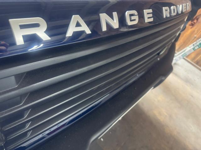 ランドローバー レンジローバーヴォーグ 塗装 経年劣化補修 色あせ 傷修理 えぐれ修理 自損事故板金塗装 板金修理 代車無料 板金見積もり無料 名古屋市西区 名古屋市 清須市 春日井市 長久手市 瀬戸市 尾張旭市 カスタム