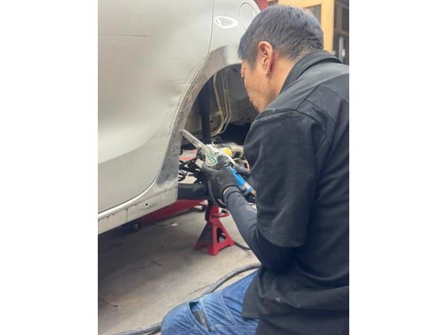 スズキ スイフト キズ・へこみ直し 傷修理 えぐれ修理 自損事故板金塗装 板金修理 代車無料 板金見積もり無料 名古屋市西区 名古屋市 清須市 春日井市 長久手市 瀬戸市 尾張旭市 カスタム