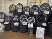 タイヤの事なら何でもお任せ！タイヤ・ホイールの買取、ホイールリペア、パンク修理も行っております！