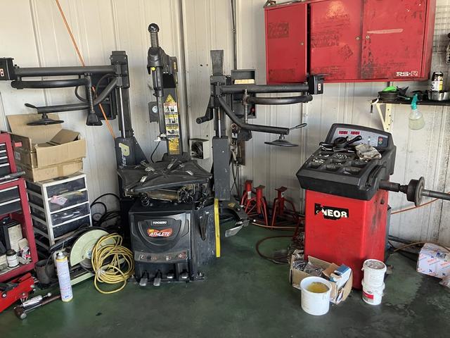 持込でのタイヤ交換大歓迎受付中！！ネットで購入された方などお気軽にお問い合わせください！！