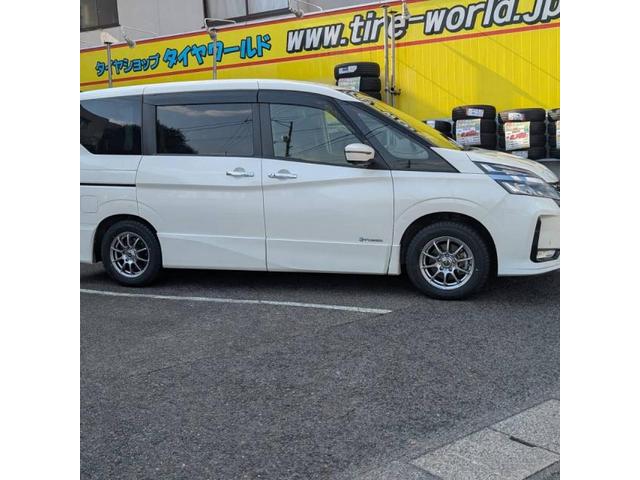 日産　セレナ　新品スタッドレスタイヤのヨコハマ　アイスガード IG70 195/65R15のホイールセット4本に交換【福山市　府中市　神石高原町　井原市　笠岡市　持込でのタイヤ交換大歓迎受付中！Web予約もOK！！】