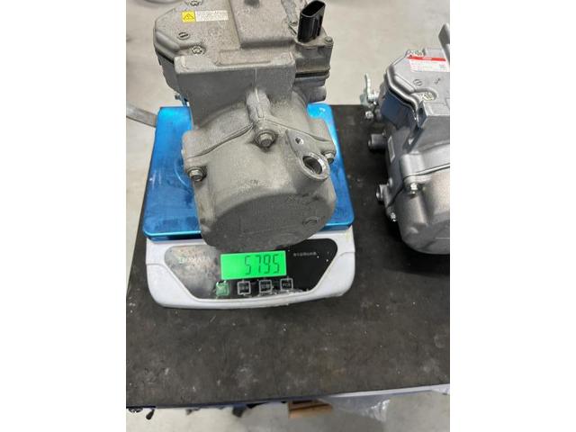 トヨタ　エスクァイア　電装系修理　薩摩川内市　いちき串木野市　阿久根市　日置市　鹿児島市　姶良市　伊佐市　出水市　霧島市　さつま町　他