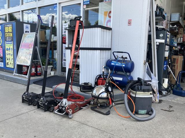 タイヤ交換以外の作業も承ります。