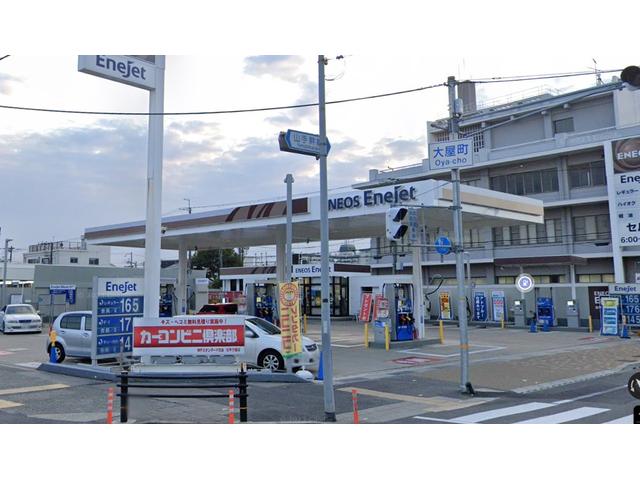 山手幹線と中津浜線の交わる大屋町交差点にあります