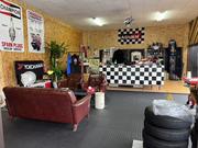 広々とした待合室