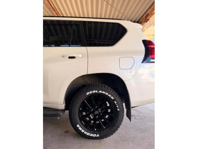 トヨタ　ランドクルーザープラド　ホイール・タイヤ交換