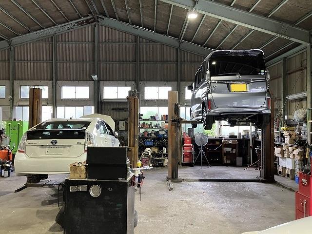 車検、点検受付中。車検は期限がございますのでお早めにご相談頂けると幸いです。