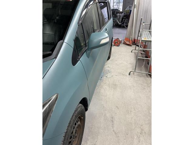 ホンダ　フリード　ハケ　ローラーマット調のオールペン