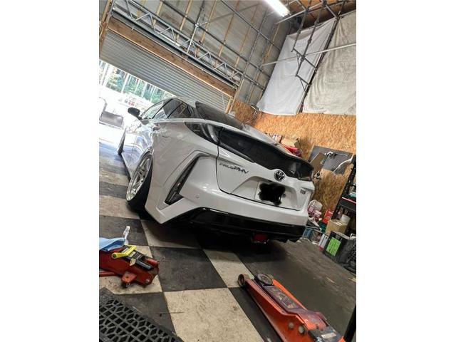 トヨタ　プリウスＰＨＶ　ホイール・タイヤ交換