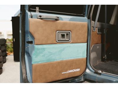 ドアトリムの張替