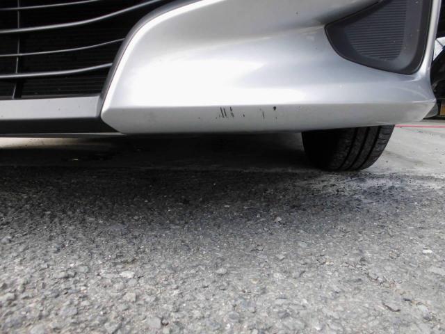 トヨタ　ヤリス　塗装　キズヘコミ直し　事故修理　粕屋町　糟屋郡　福岡市東区　中央区　西区　早良区　南区　城南区　博多区　志免町　須恵町　新宮町　宇美町　篠栗町　久山町　春日市　大野城市