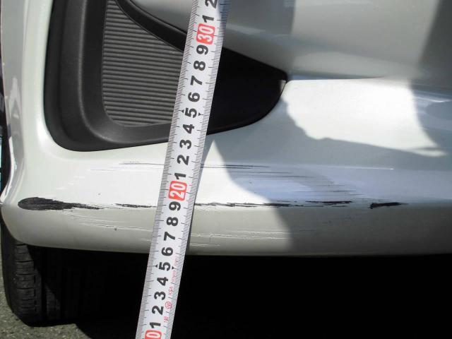 トヨタ　ヤリス　板金・外装補修　事故修理　キズヘコミ直し　塗装　粕屋町　糟屋郡　福岡市東区　中央区　西区　早良区　南区　城南区　博多区　志免町　須恵町　新宮町　宇美町　篠栗町　久山町　春日市　大野城市　太宰府市