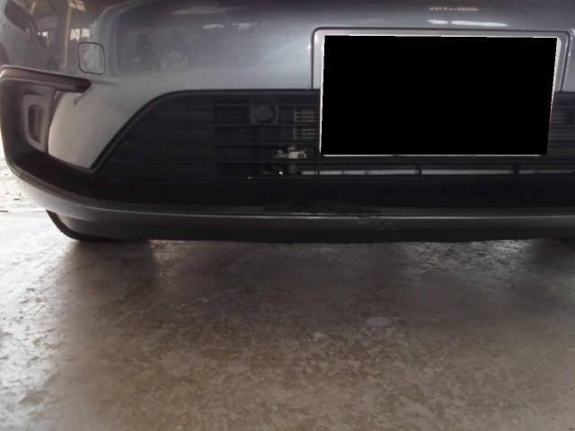 ホンダ　フィット　フロントバンパー　ドア　キズ・へこみ直し　事故修理　キズヘコミ直し　塗装　粕屋町　糟屋郡　福岡市東区　中央区　西区　早良区　南区　城南区　博多区　志免町　須恵町　新宮町　宇美町　篠栗町　久山町　春日市　大野城市　太宰府市