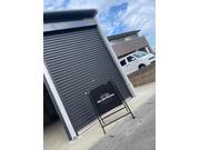 住宅地にあるガレージです