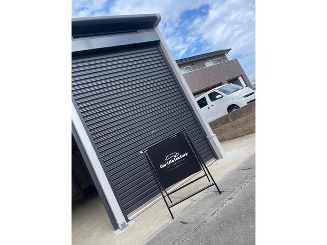 住宅地にあるガレージです