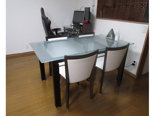 落ち着いた雰囲気の事務所