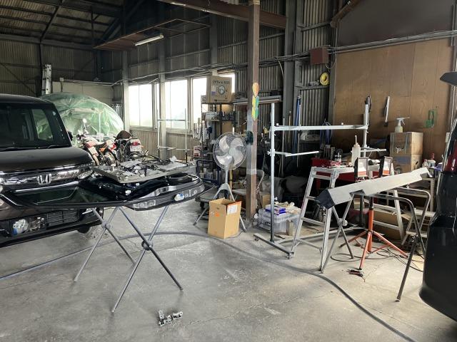 当店は鈑金を行っております！！