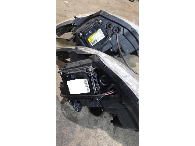 トヨタ　エスティマハイブリッド　ライト・ウィンカー類交換