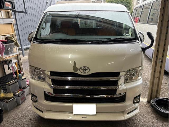 トヨタ　ハイエースバン ワイド　ボンネット交換　持ち込みタイヤ交換
