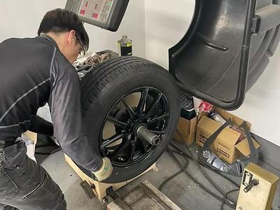 バンク修理・？タイヤ、ホイール交換・販売