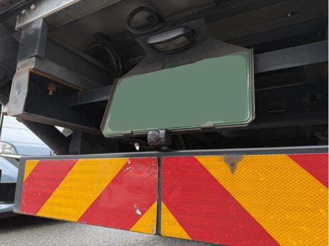 日野　デュトロ　ワイヤレスバックモニター取付