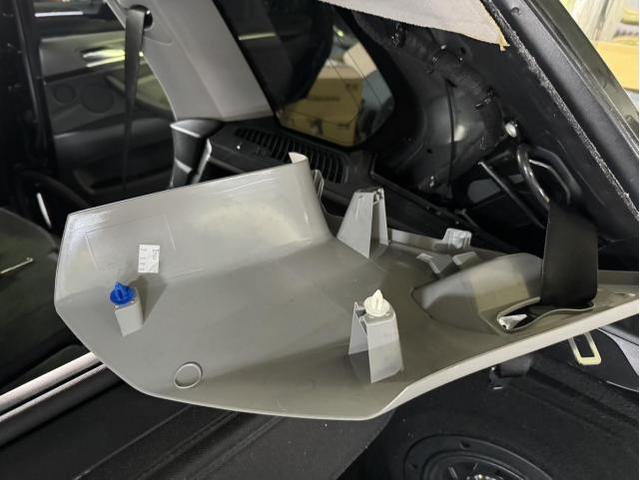 BMW E70 純正ルーフレール取り外し　ルーフレールレス化
