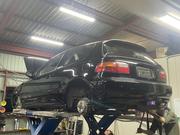 旧車やネオクラシックカーの修理、カスタムも行っております。